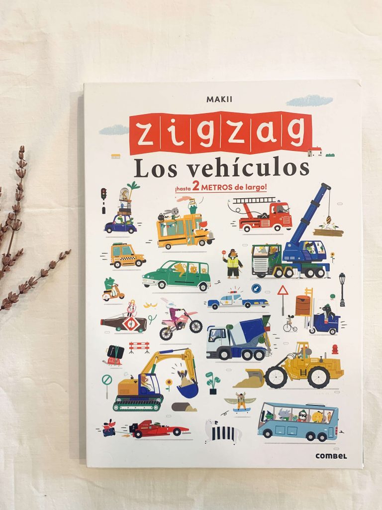 Libro didáctico favorito del 2022. Portada del libro en la que aparecen ilustrados un montón de vehículos de ruedas.